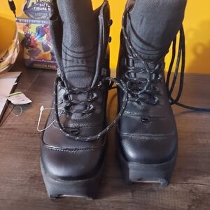 Fischer Flex BCX4 Snowboarding Boots Excellent Condition EU40 size9 women's Nwot